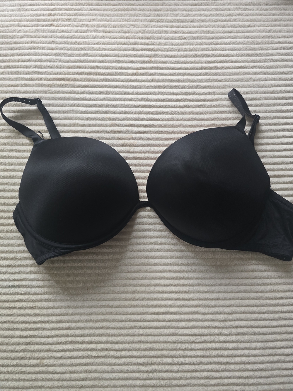 Black T-Shirt Bra - Women's Smooth Contour Bra